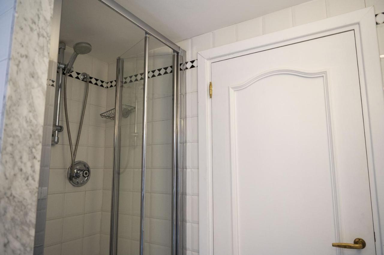 Artsy And Elegant Apartment Near Pantheon Rome Buitenkant foto