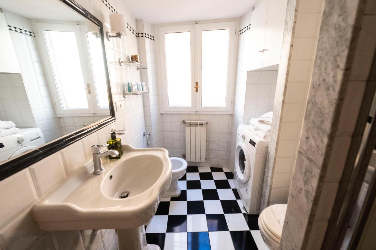 Artsy And Elegant Apartment Near Pantheon Rome Buitenkant foto